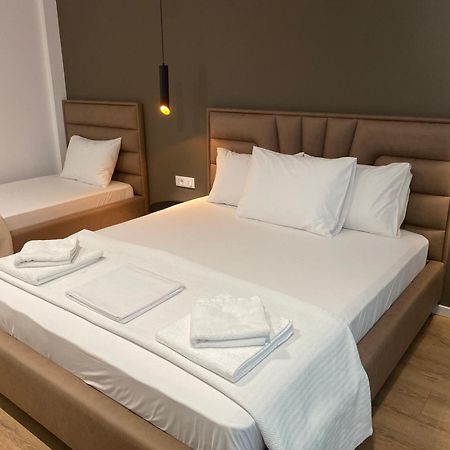 Augusto Rooms Sarandë Buitenkant foto