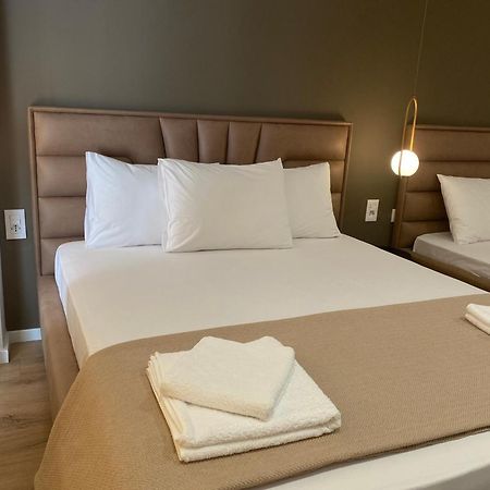 Augusto Rooms Sarandë Buitenkant foto
