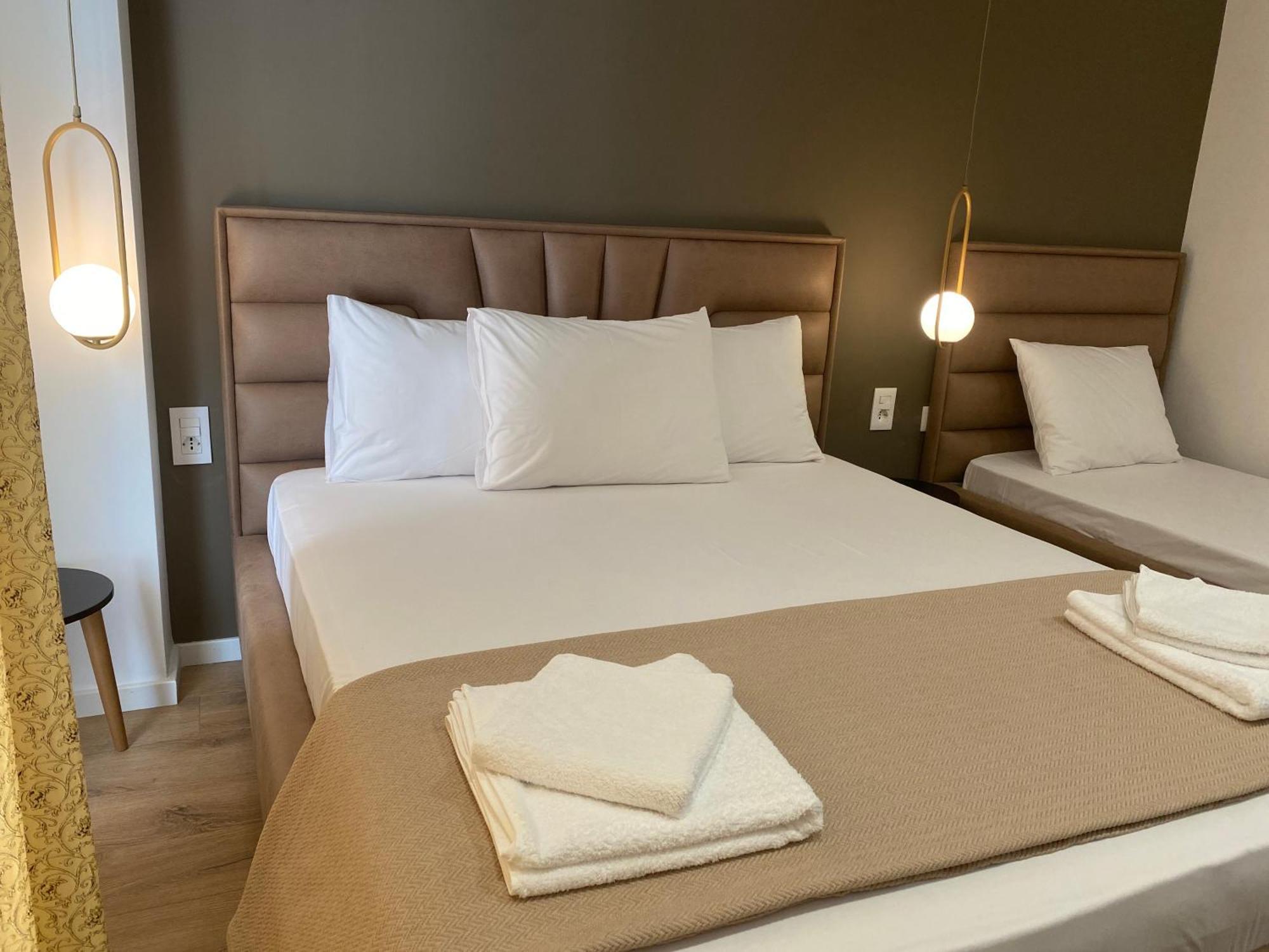 Augusto Rooms Sarandë Buitenkant foto