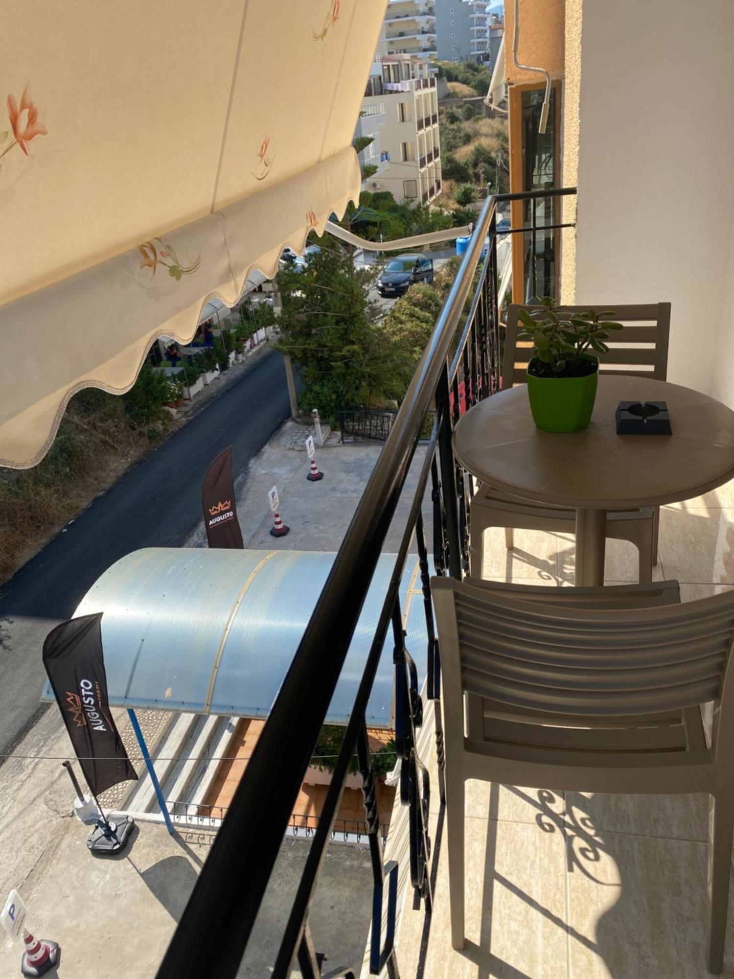 Augusto Rooms Sarandë Buitenkant foto