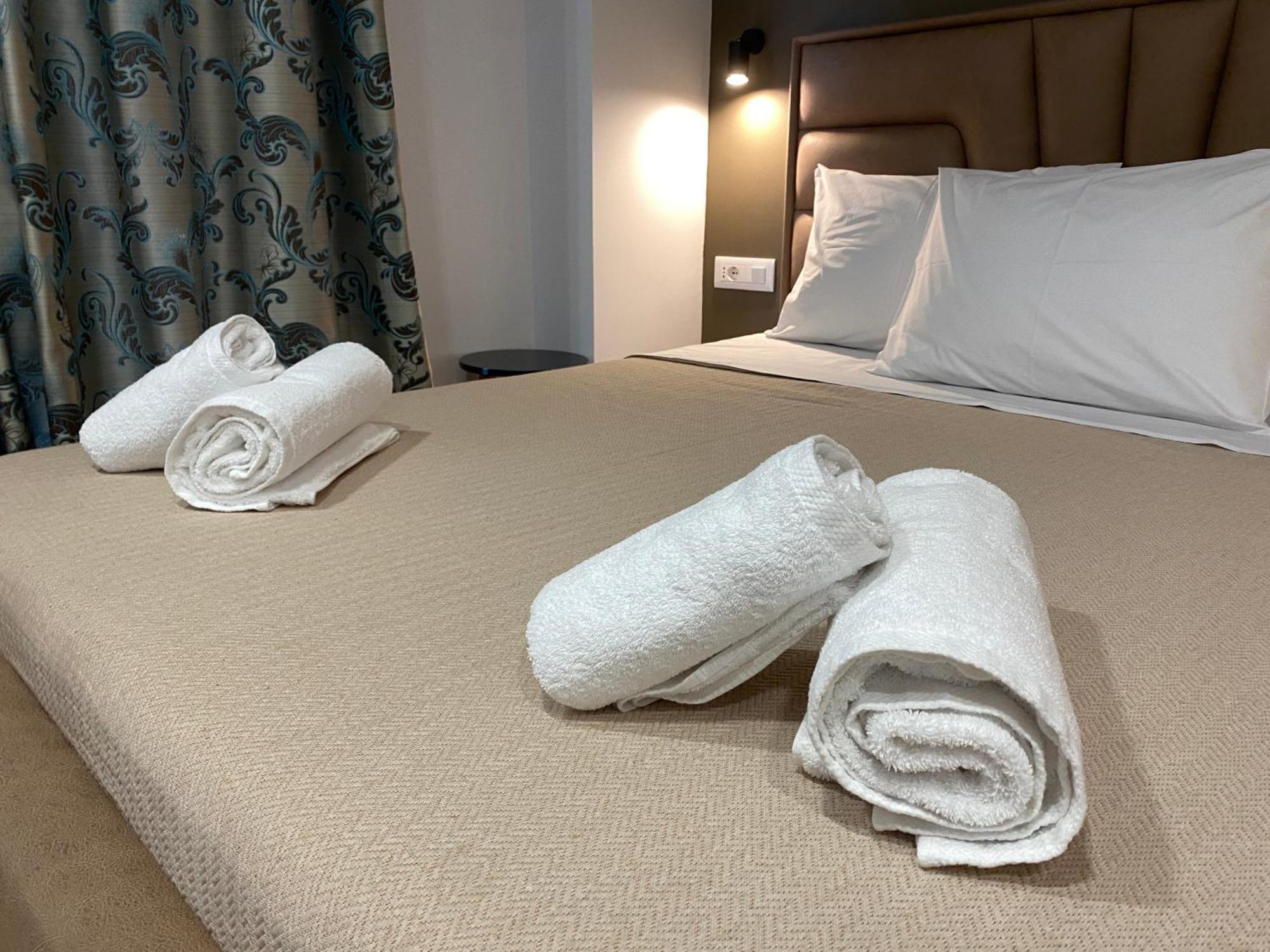 Augusto Rooms Sarandë Buitenkant foto